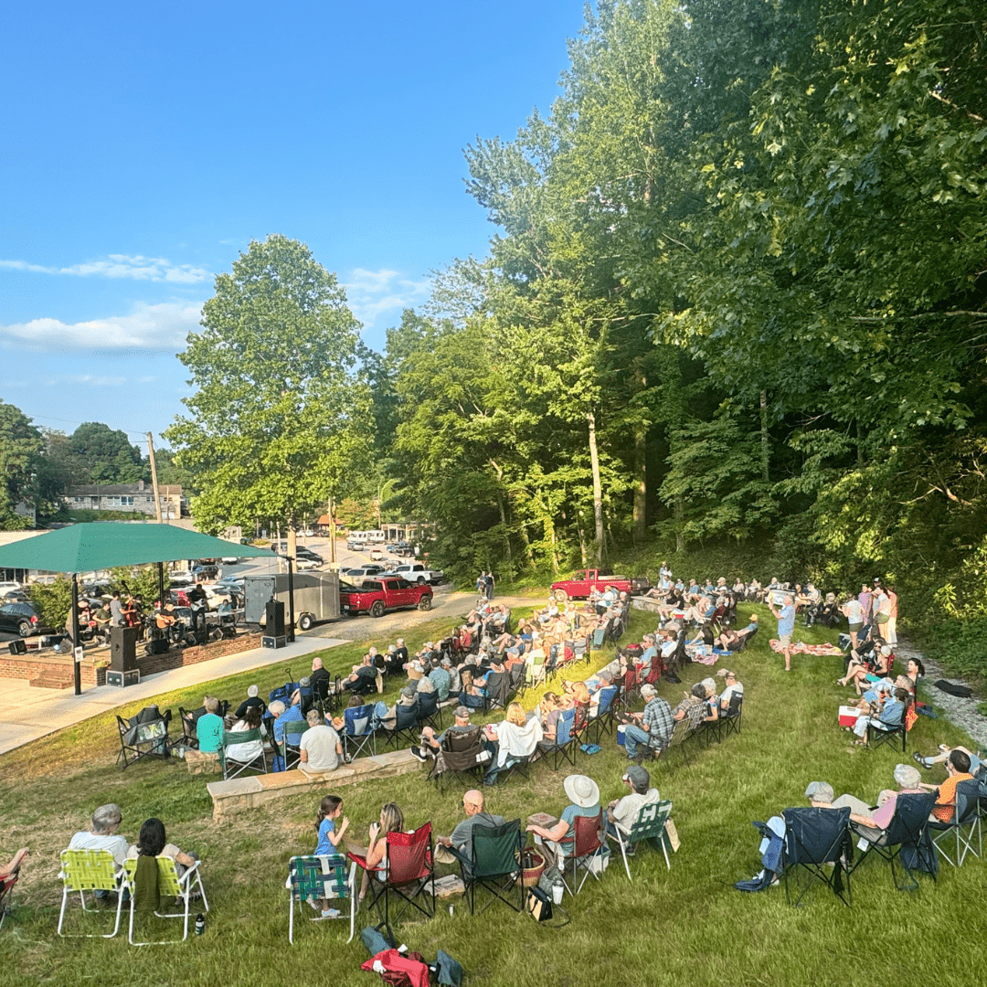 1 → Discover Saluda, NC