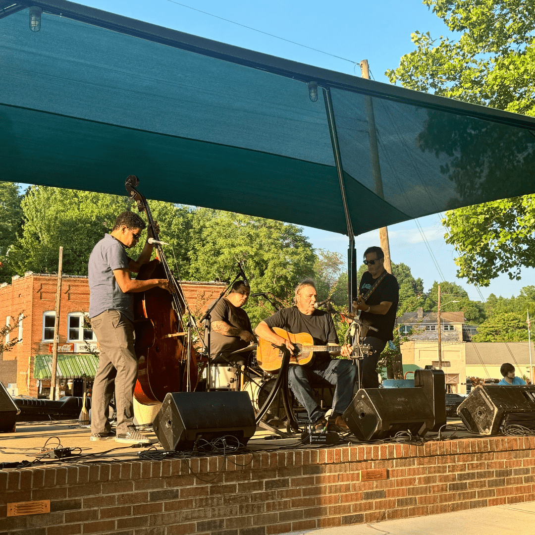 2 → Discover Saluda, NC