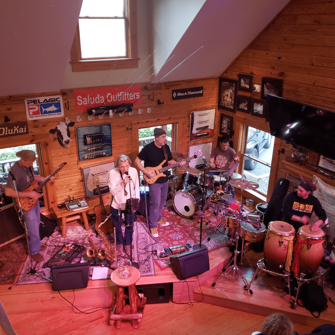 4 → Discover Saluda, NC